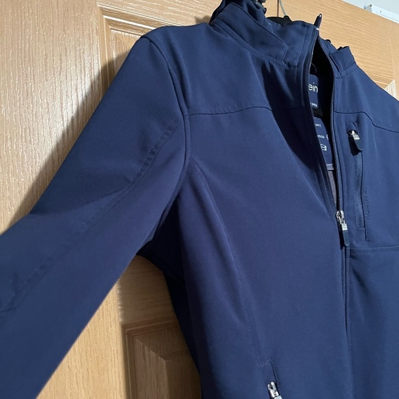 Calvin Klein Soft Shell Jacket with Detachable Hood - Picture 4 of 11